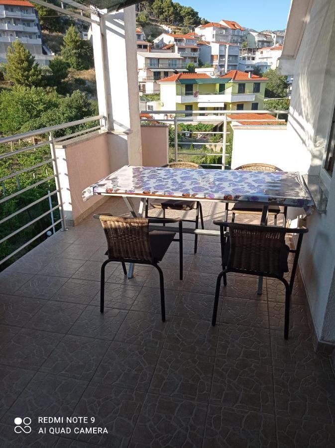 Apartments Mihovil Omiš Exteriör bild