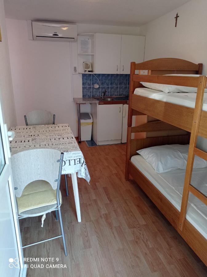 Apartments Mihovil Omiš Exteriör bild