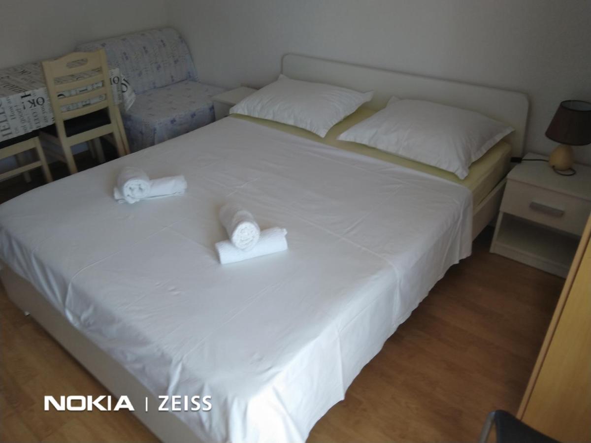 Apartments Mihovil Omiš Exteriör bild