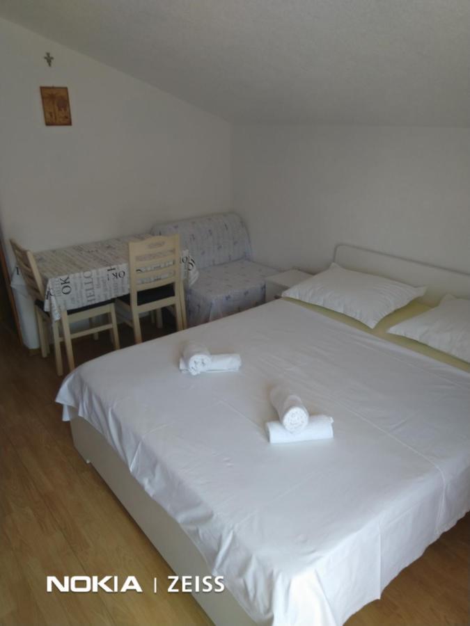 Apartments Mihovil Omiš Exteriör bild