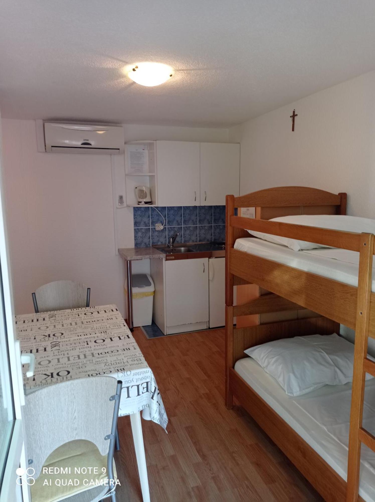 Apartments Mihovil Omiš Rum bild