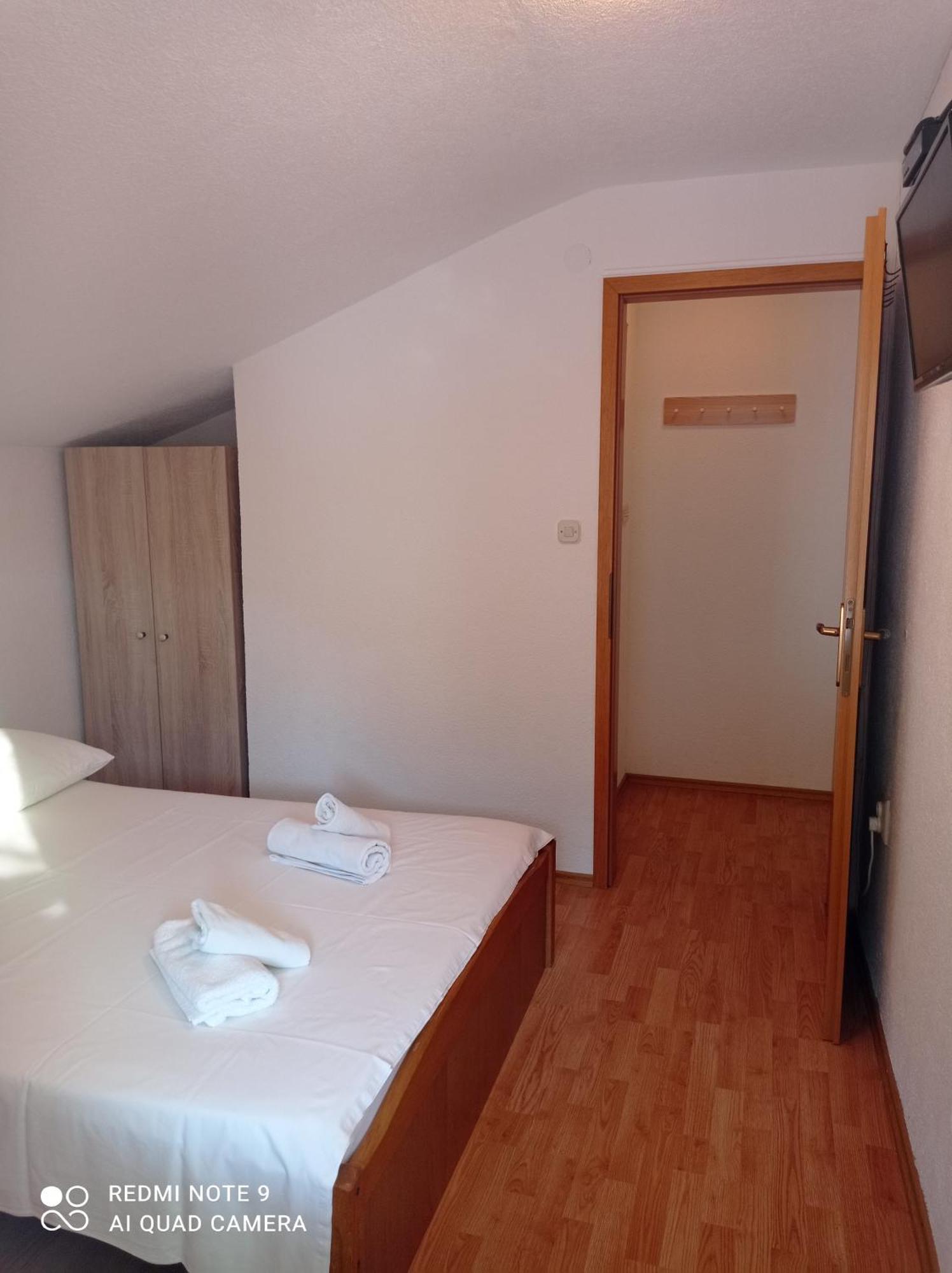 Apartments Mihovil Omiš Rum bild