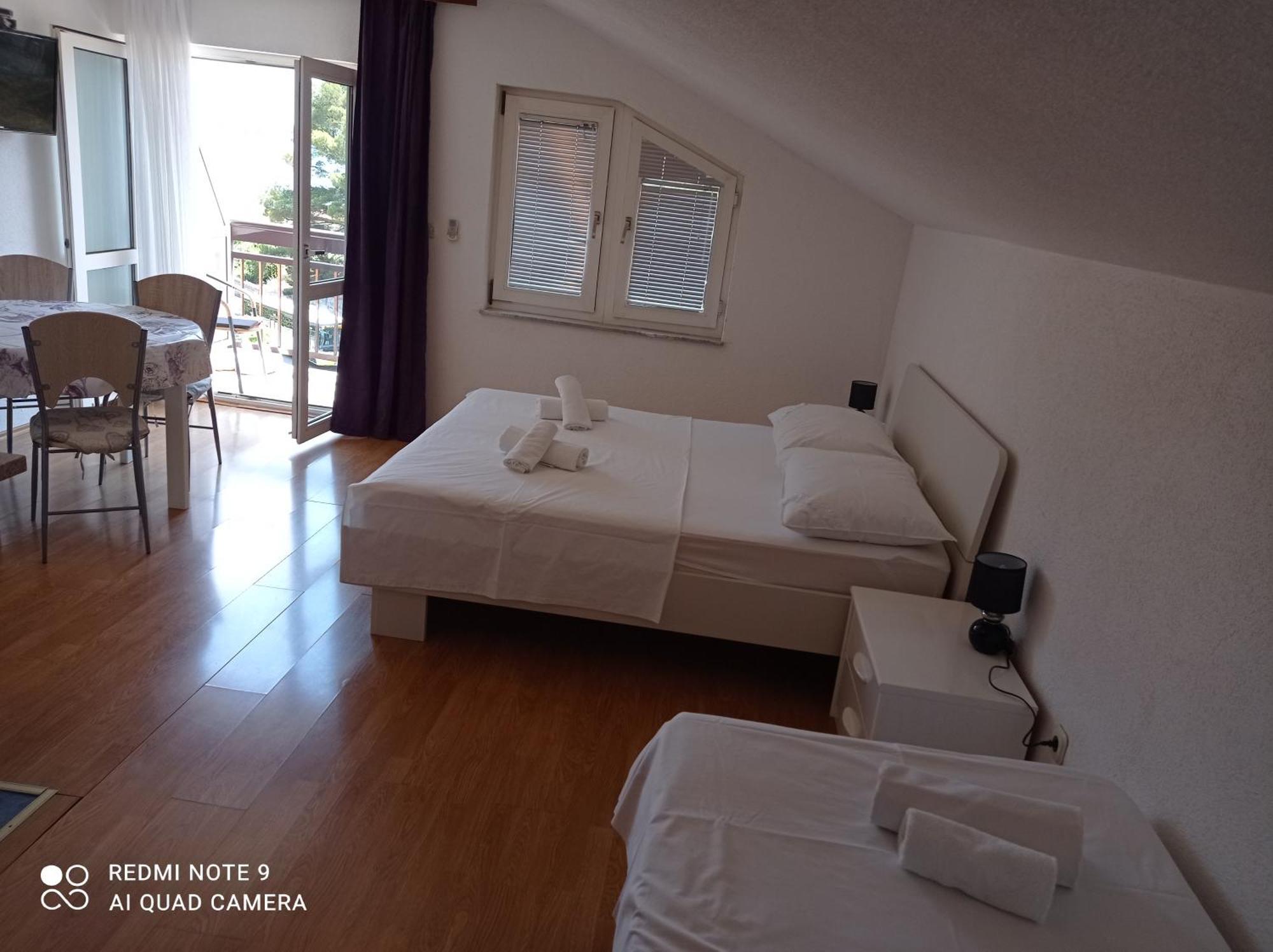 Apartments Mihovil Omiš Rum bild