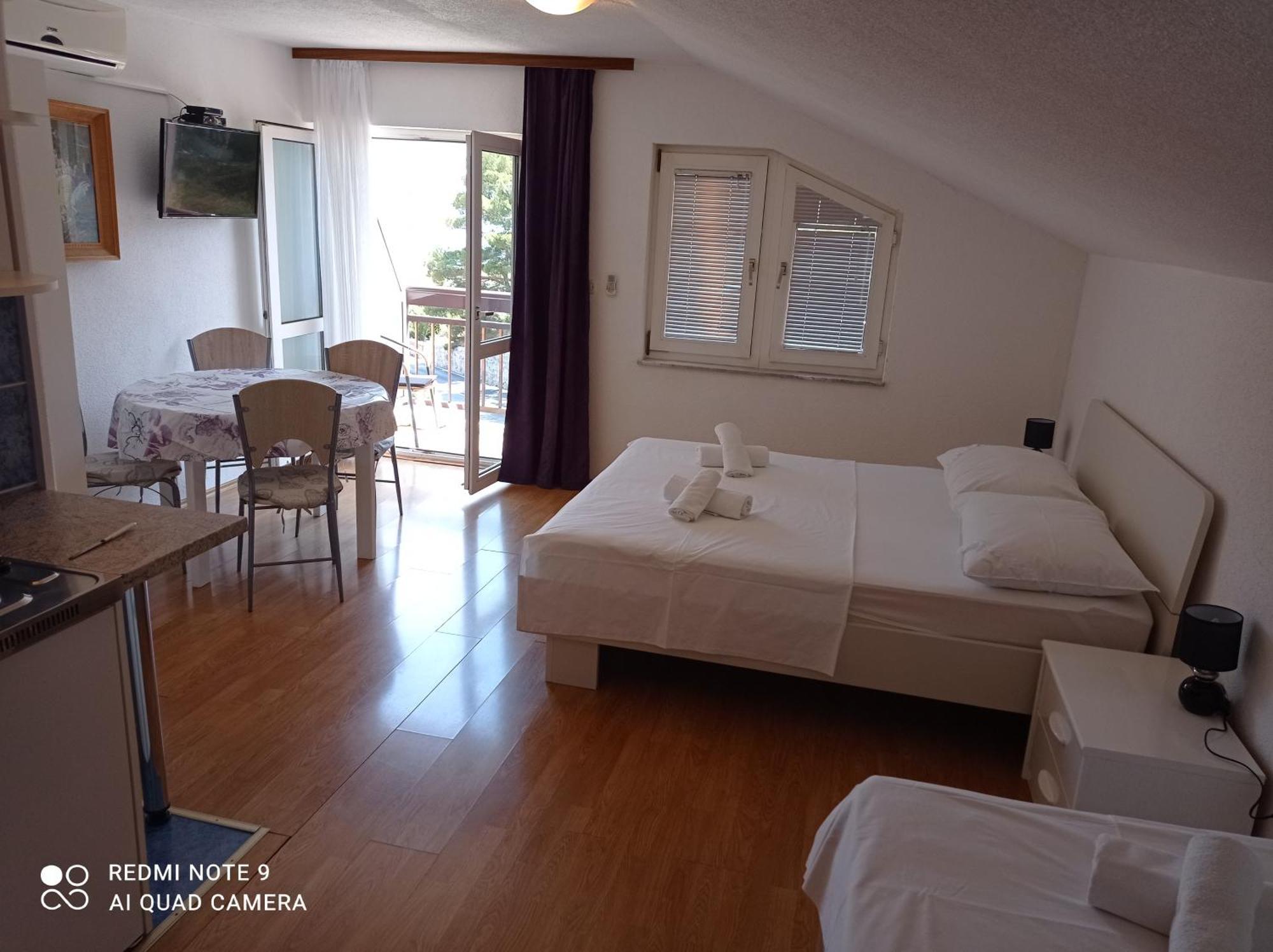 Apartments Mihovil Omiš Rum bild