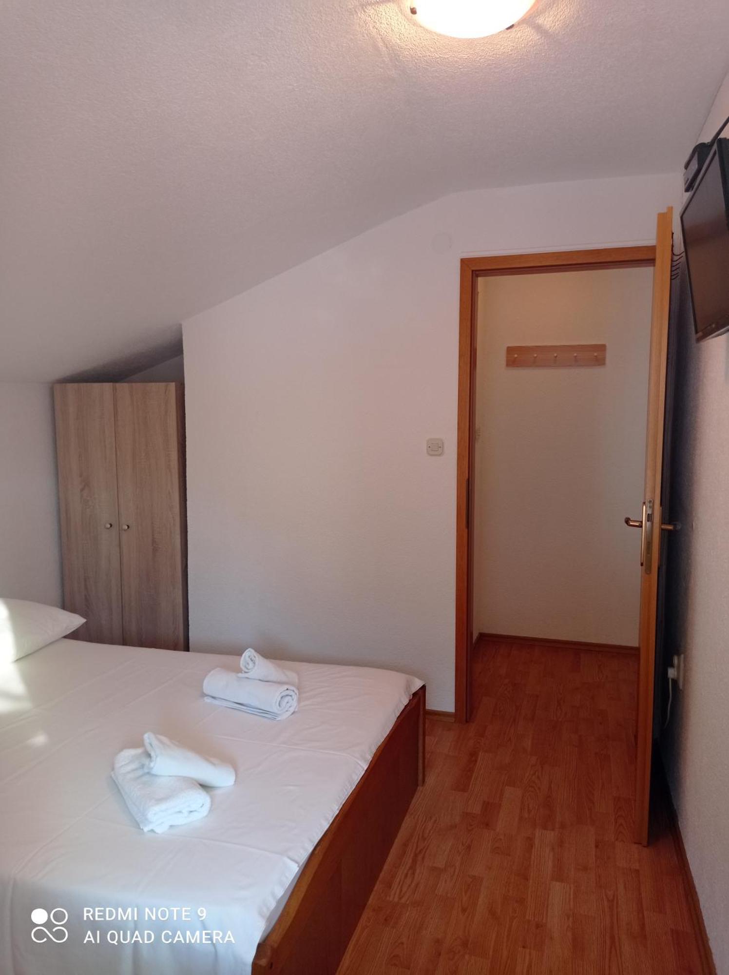 Apartments Mihovil Omiš Rum bild